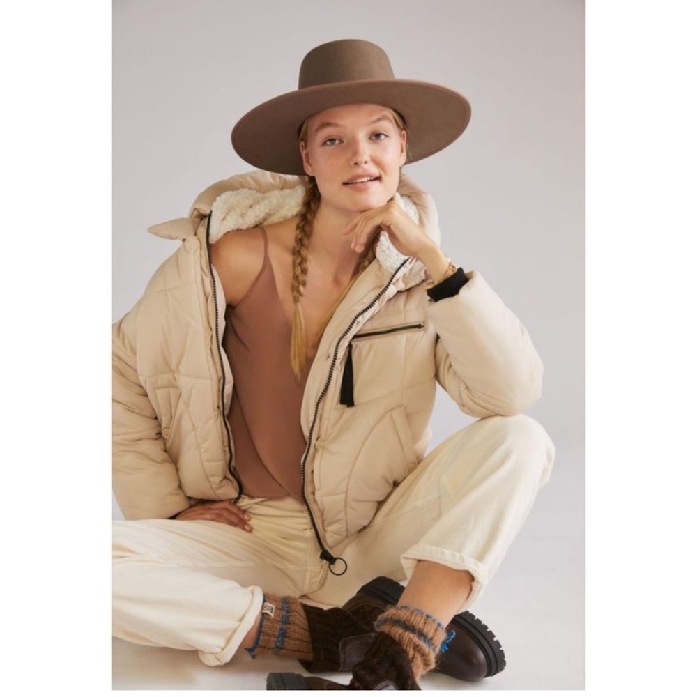 Avec Les Filles beige Puffer jacket w fur lined hood